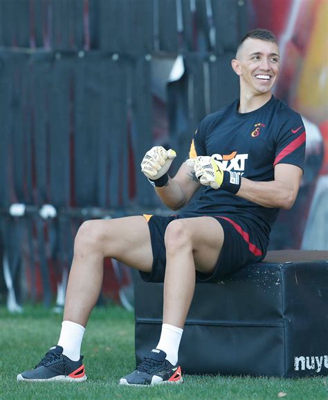 fernando muslera boy